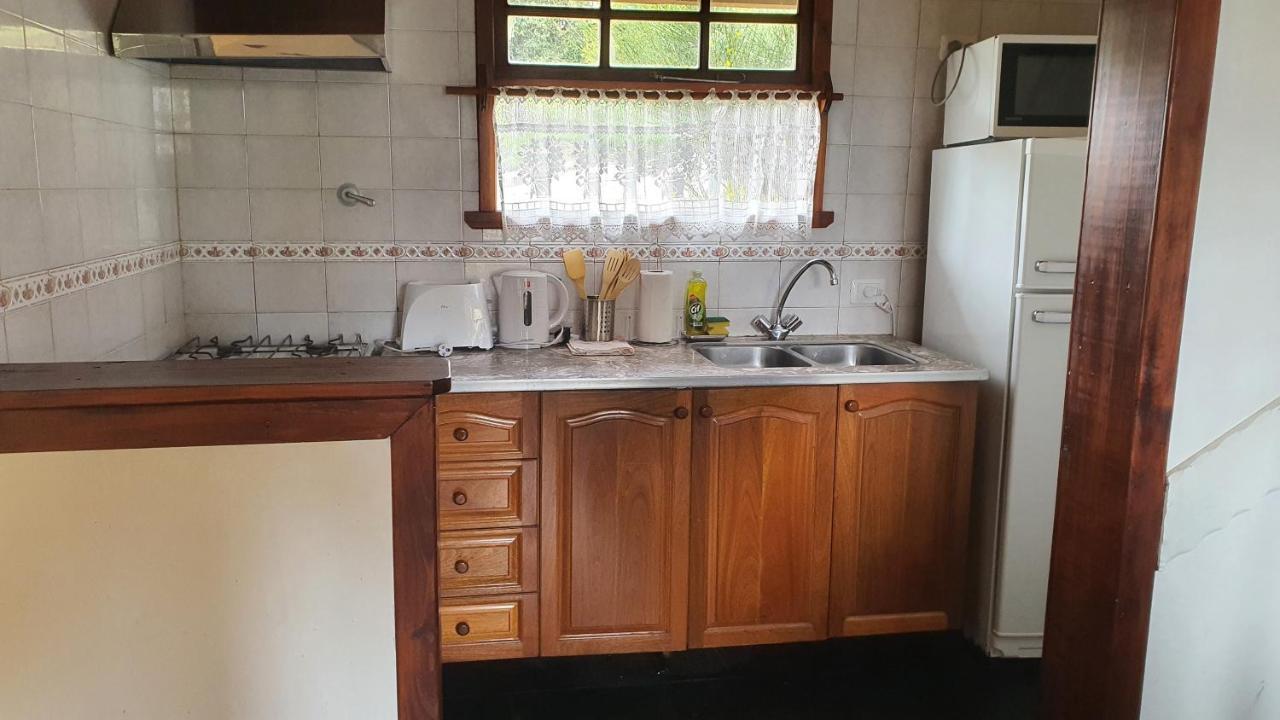 וילה לה אנגוסטרה Cabanas & Aparts Lancuyen, Villa De Montana מראה חיצוני תמונה
