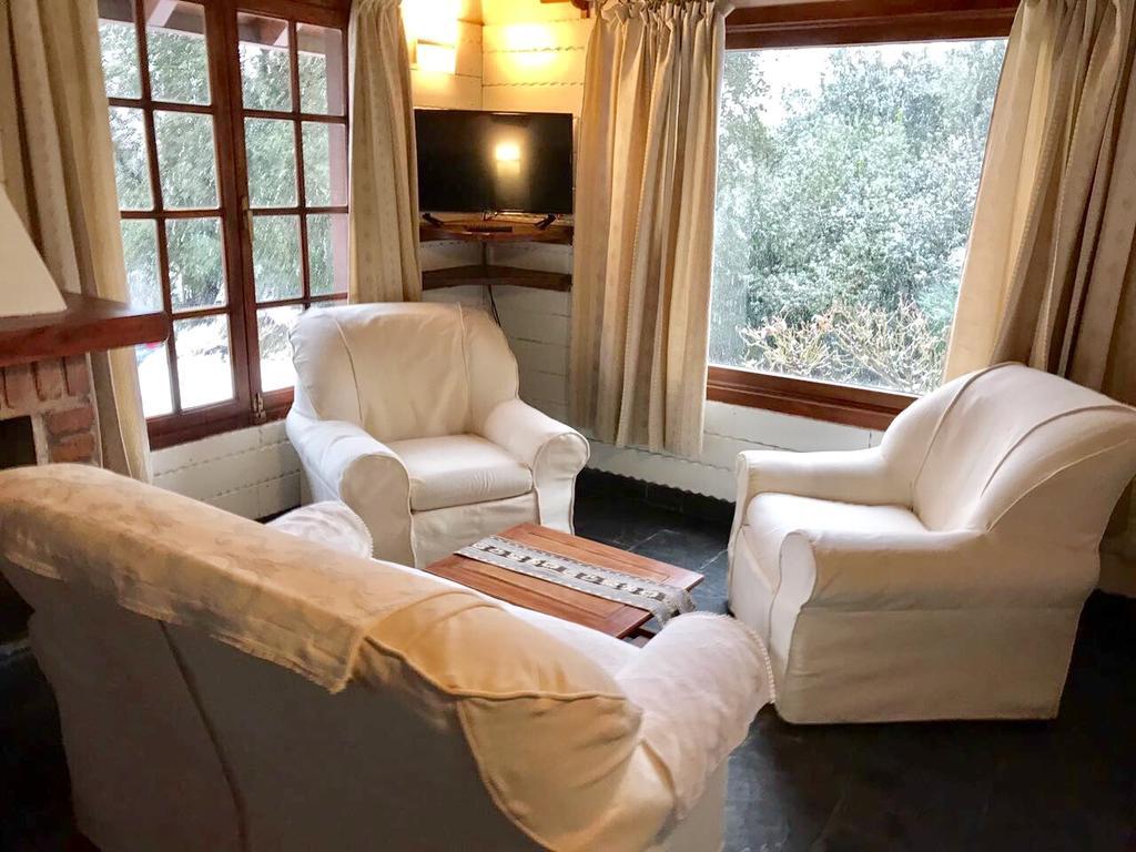 וילה לה אנגוסטרה Cabanas & Aparts Lancuyen, Villa De Montana מראה חיצוני תמונה
