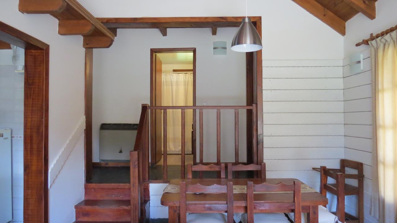 וילה לה אנגוסטרה Cabanas & Aparts Lancuyen, Villa De Montana מראה חיצוני תמונה