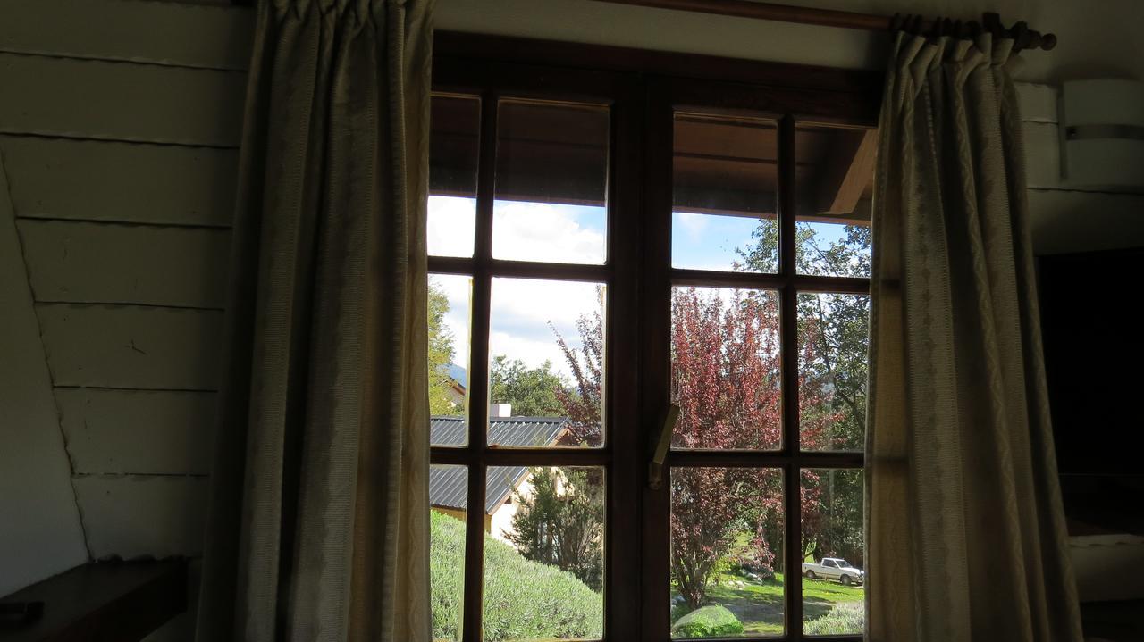 וילה לה אנגוסטרה Cabanas & Aparts Lancuyen, Villa De Montana מראה חיצוני תמונה